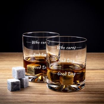 Etui na whisky ze szklankami Who cares na urodziny